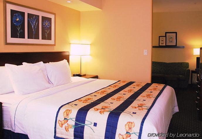 Springhill Suites Prince Frederick Exterior photo